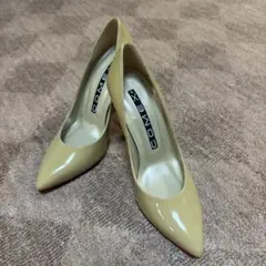 【週末限定値下げ】COMEX パンプス グレージュ 21.5cm 日本製のサムネイル