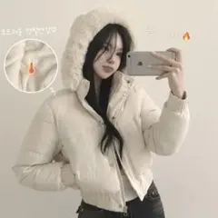 アイボリー ファーフード付き ダウンジャケット