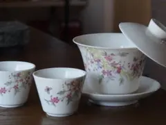中国茶器　３点セット　花　蓋碗　特価品