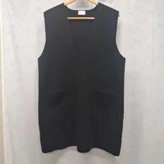 green label relaxing ブラック Vネックベスト