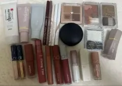 メイクアップセット（リップ・アイシャドウ）