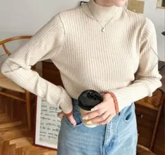 モーメントプラス　リブニット　サイズМ　カラーアイボリー