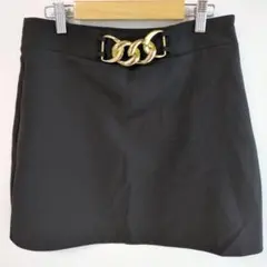 訳あり　ZARA ゴールドチェーン付き ブラック タイトスカートのサムネイル