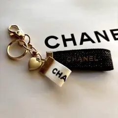 訳あり　CHANEL キーホルダー・キーリング ハート型チャーム付き