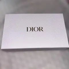 DIOR ホワイト ギフトボックス 中型
