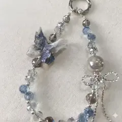 深海と光の雫蝶が舞う幻想的なクリスタルキーホルダー煌めくビーズバッグチャーム新品
