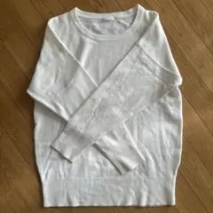 ホワイトニットクルーネック長袖トップス