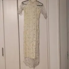 アオザイ　クリーム色 花柄刺繍 半袖　ベトナムアオザイ