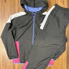 【新品タグなし】アディダス　ウインドブレーカー　レディースL