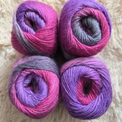 ウール100%　毛糸4玉　編み物　グラデーション　紫　グレー　ピンク
