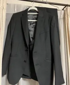 PSFAのジャケット、ベスト、スラックス ストライプスーツ