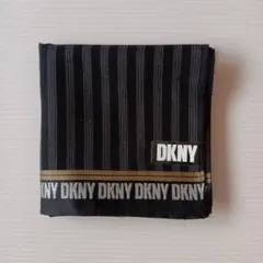 【未使用・シール付き】DKNY ハンカチ ストライプ柄　シワ有り