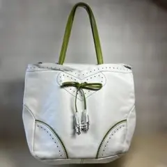 COCCINELLE レザー トートバッグ ハート型装飾のサムネイル