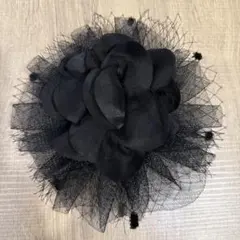ブラック フラワーコサージュ クリップ式