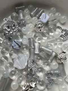 N15-24 【最終処分3点で999円】　ビーズ　ブレスレット　ストラップ