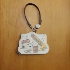 PEANUTS リール付きパスケース