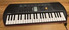 いろんな楽器の音が出るキーボード 　ピンク ACアダプター付き