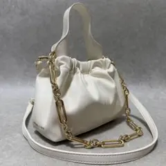 2026年最新】charles & keith バッグ ホワイトの人気アイテム - メルカリ