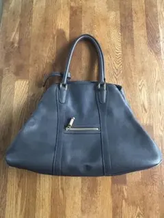 ⭐️新品未使用⭐️　トフ&ロードストーン　ブラスボタン　トートバッグ　レザー　紺 ⭐️新品未使用⭐️ トフ&ロードストーン ブラスボタン トートバッグ