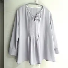 23区【ニジュウサンク】薄紫 プリーツ Vネック 長袖シャツ　ブラウス　38