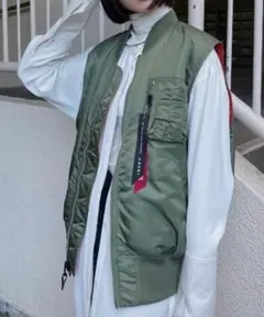 美品 Ameri ALPHA コラボ リバーシブル MA1 VEST