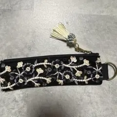 インド刺繍リボン　ペンケース 黒 タッセル付き