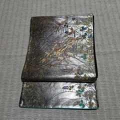 美しい刺繍の銀色袋帯