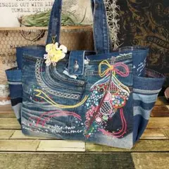 大きなデニムバック　No.686　デニムリメイク　特大バック　刺繍バック