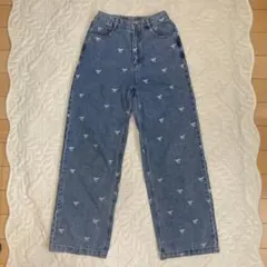 リボン刺繍入りブルーデニムパンツのサムネイル