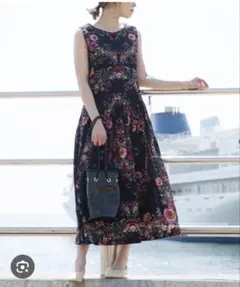 イーザッカマニア ズーティー 花柄 ノースリーブ ロングワンピース ブラックのサムネイル