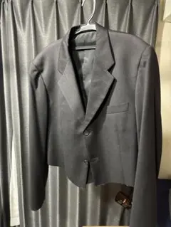 黒のテーラードジャケット ショート丈　短丈