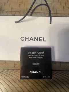 シャネル　チーク　カメリア　フトゥーラ　限定色