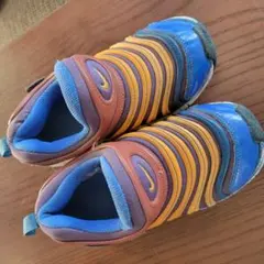 Nike ダイナモフリー 18センチ