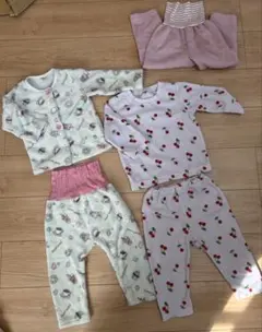 ベビー冬用パジャマ2枚セット 90サイズ