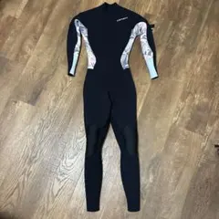 yuuuuu様専用　AIRTIGHT ウェットスーツ　msサイズのサムネイル