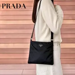 PRADA プラダ ショルダーバッグ 肩掛け 斜め掛け 三角ロゴ ナイロン 黒