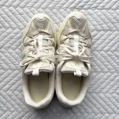 ニューバランススニーカー24.5