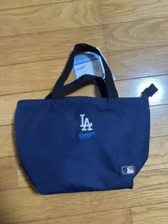 ドジャースランチバック