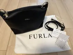 FURLA 黒 レザー ショルダーバッグ 保存袋付きのサムネイル