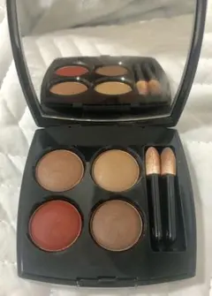 シャネル レ キャトル オンブル 268 カンドゥール エ エクスペリヤンス