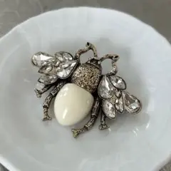 【18】 ブローチ　昆虫　ミツバチ　ゴールド　クリア　ビジュー　幅　5センチ