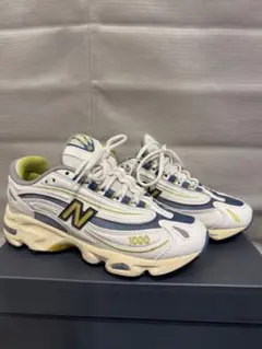 完売品！　New Balance 1000 ホワイト/ネイビー/イエロー