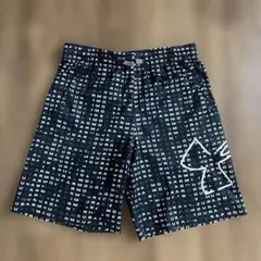 Under Armour ブラック ハーフパンツ YLG
