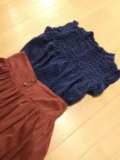 トップス　水玉模様