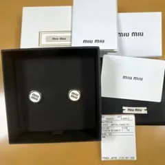 MIU MIU ホワイトエナメルピアスのサムネイル
