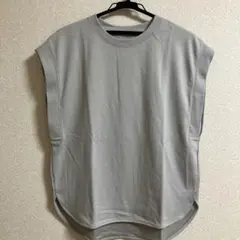 GU グレー ノースリーブ トップス