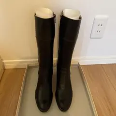 トラサルディの黒のブーツです。皮。