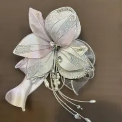 3連休限定お値下げ　東京イギン　シルバー花デザインコサージュ ブローチ