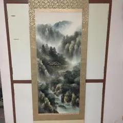 水墨画 掛け軸 水墨山水 林玉泉 筆 桐共箱 紙箱付き - メルカリ