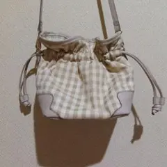 スザンヌ　しまむら　巾着型ショルダーバッグ